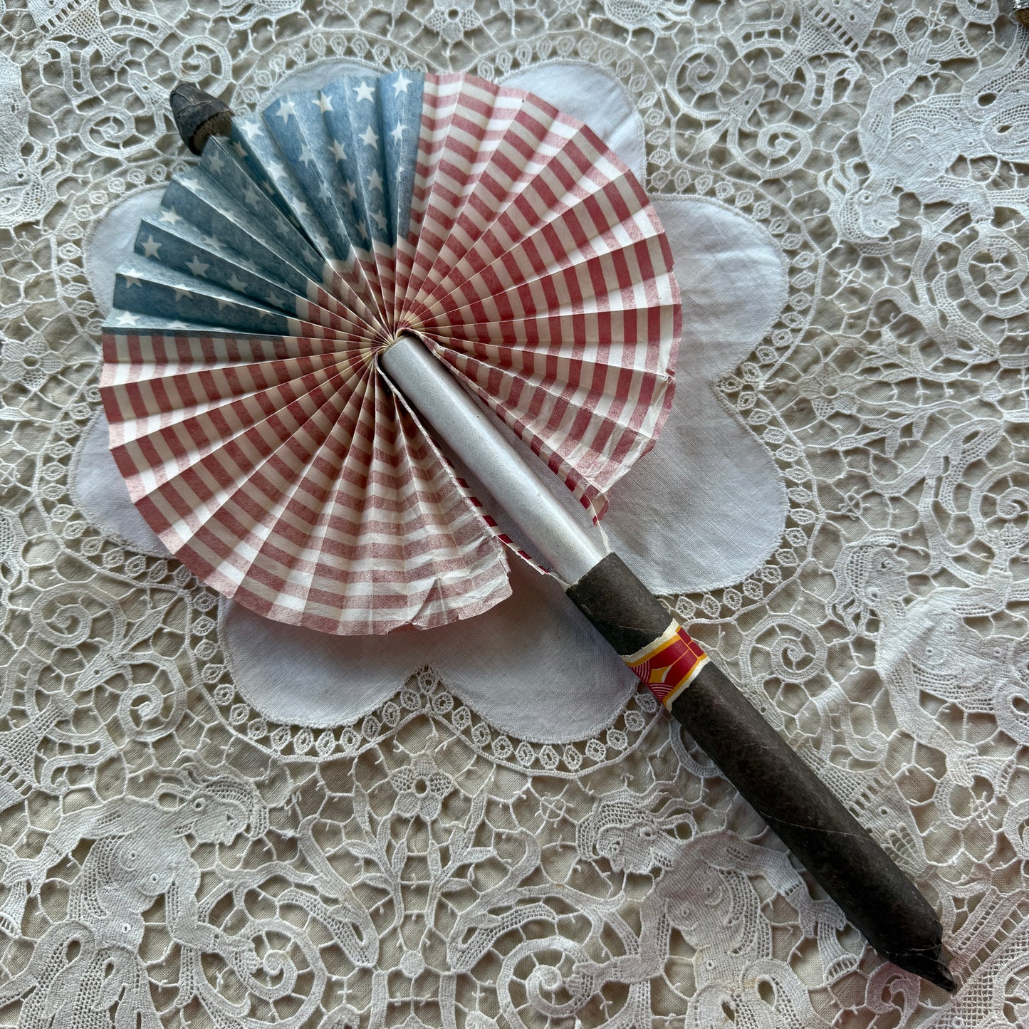 1950s Novelty Cigar Fan