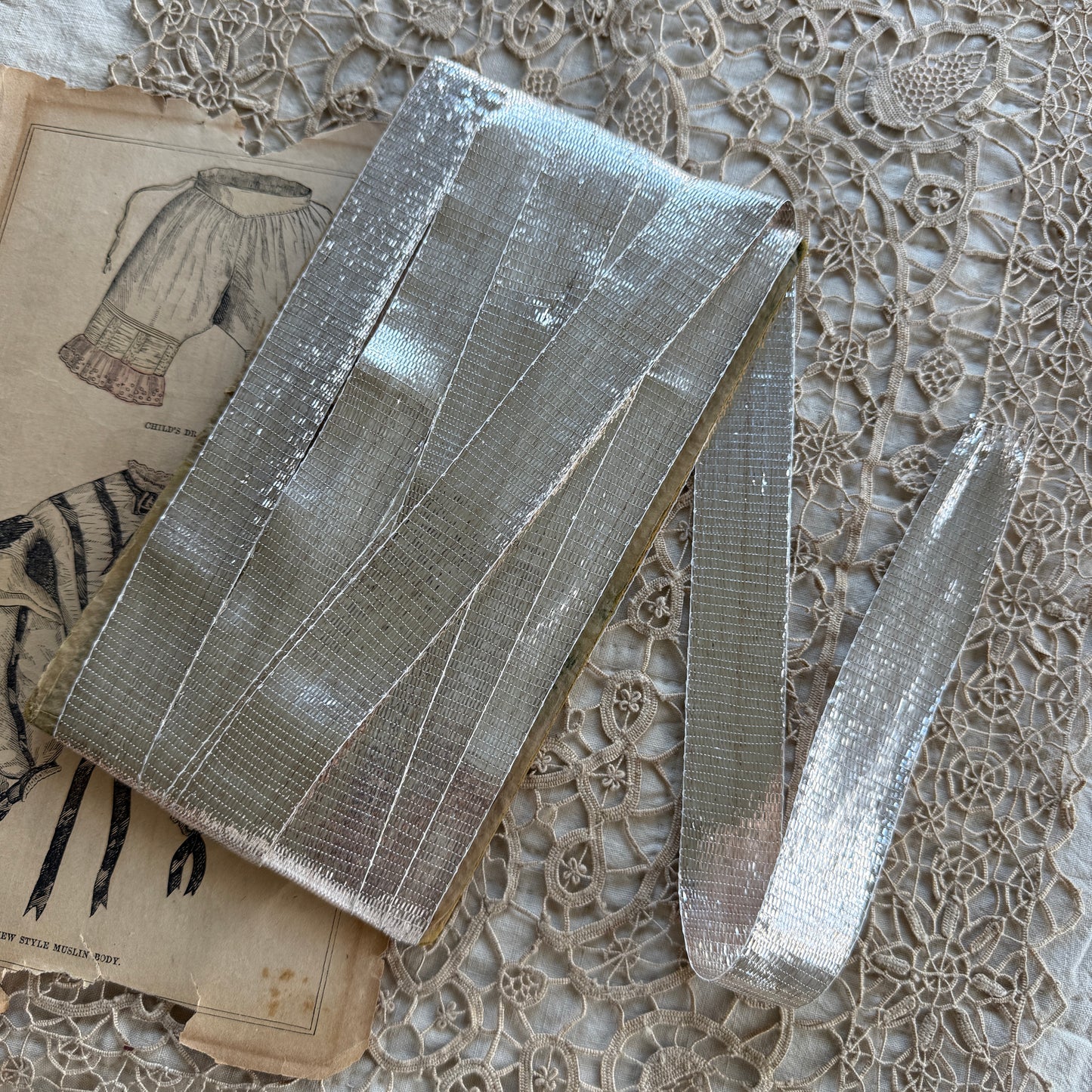 1930s Deadstock Lamé Trim