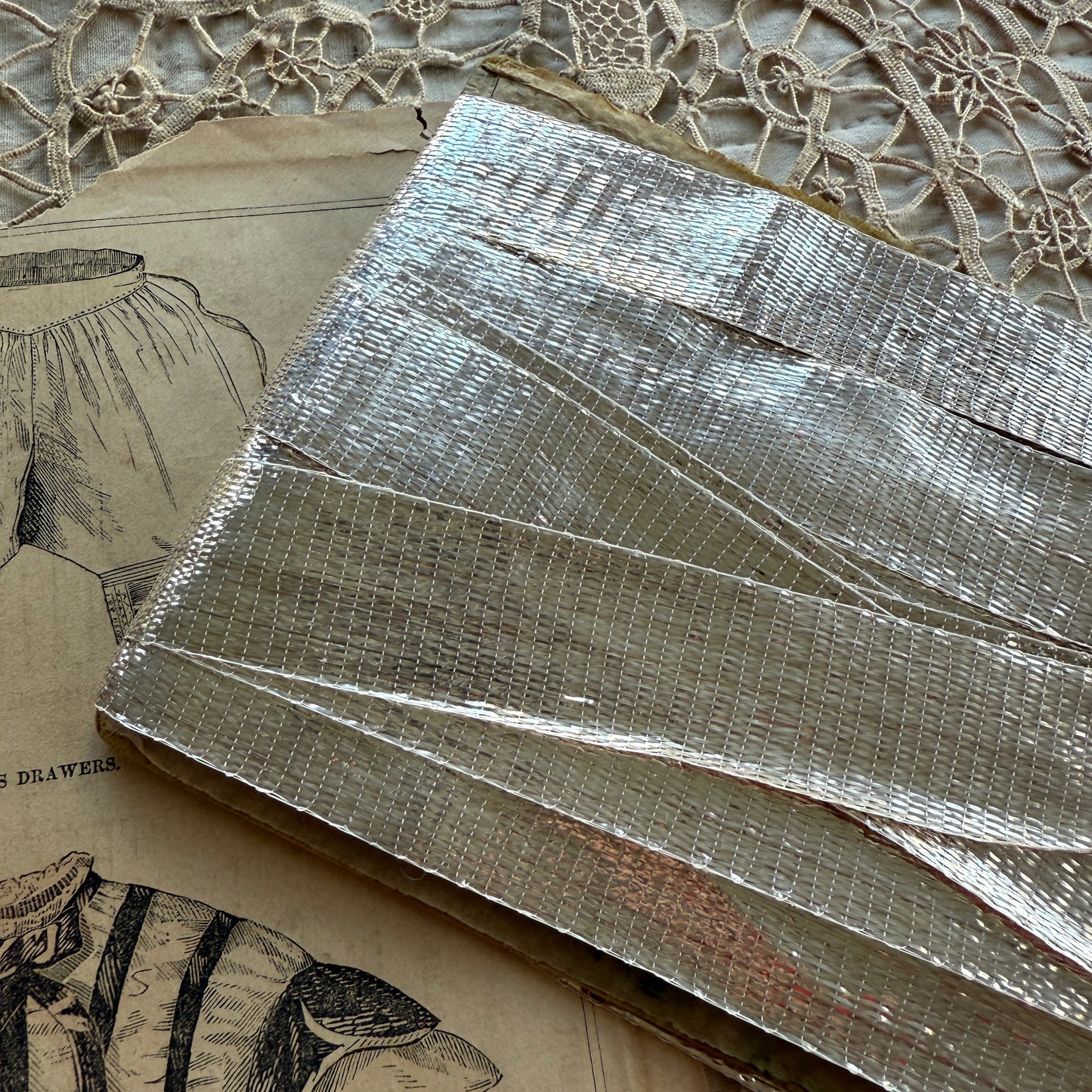 1930s Deadstock Lamé Trim